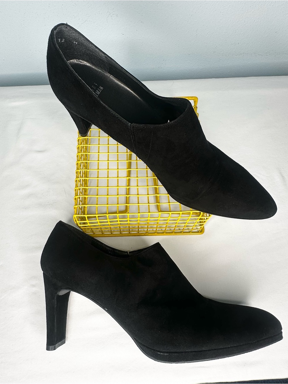 Stuart Weitzman Black Suede Pointed Toe Heel Booties
